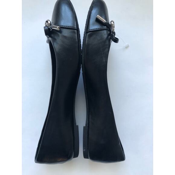 NWOB Michael Kors Black Leather Ballet Flats - Picture 2 of 6